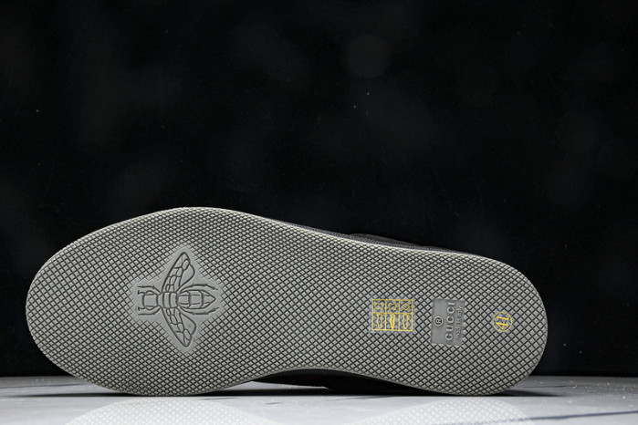 Gv*c sneaker